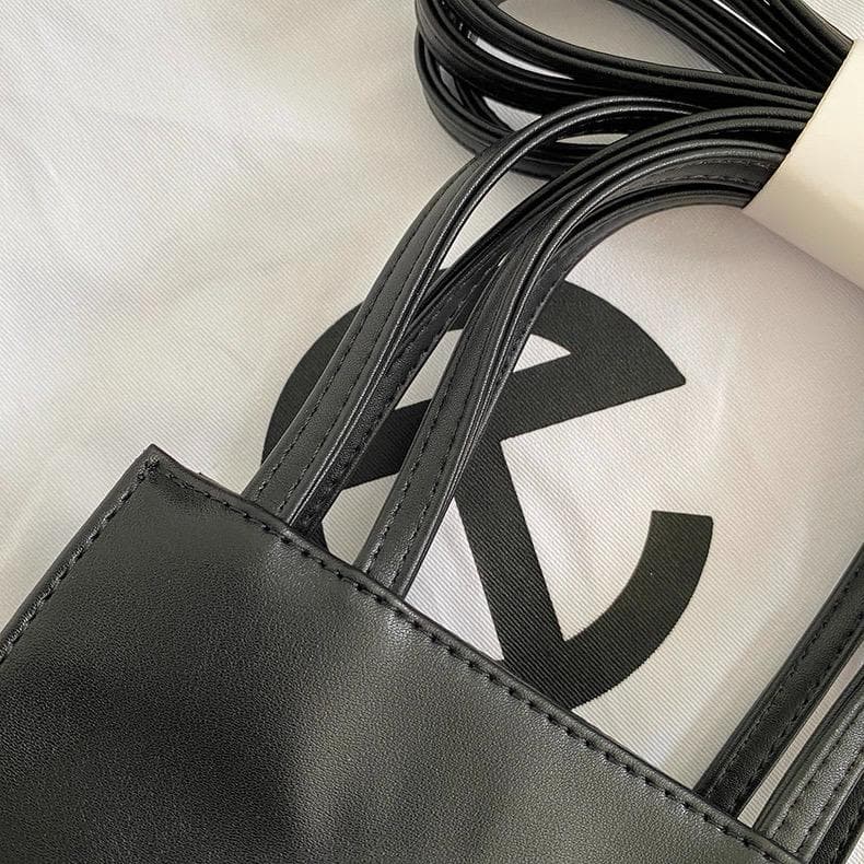 Telfar 黒 ショルダーバッグ 保存袋付きの通販はau PAY マーケット