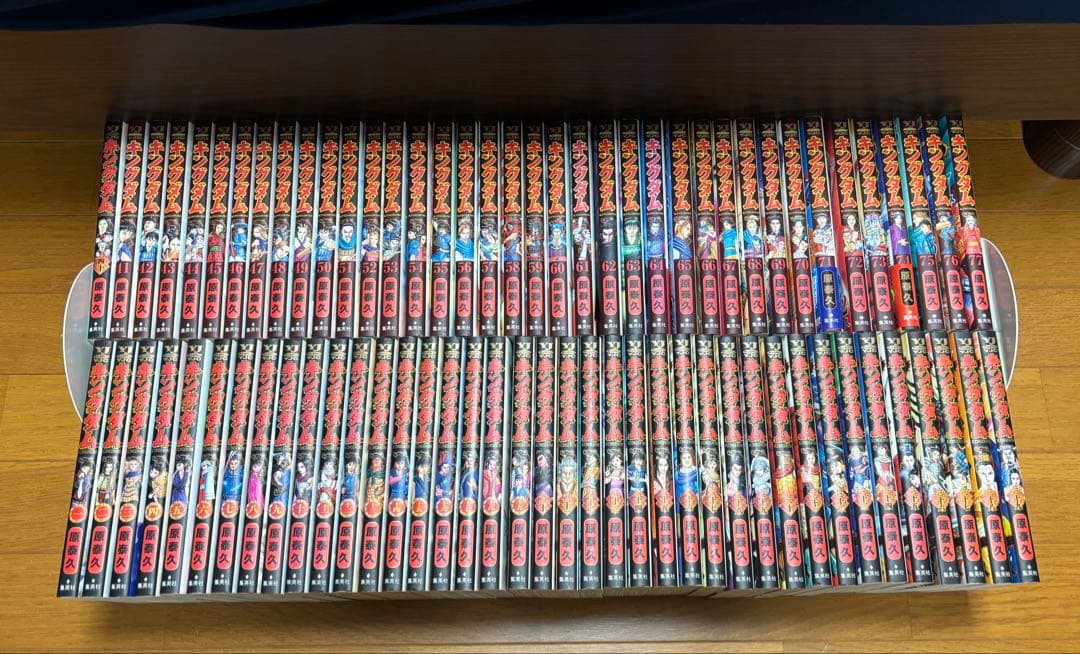 キングダム　非　全巻　おまけ付き 極希少‼︎】【全巻初版セット】キングダム 1-72巻 既刊全巻 ＋関連本2