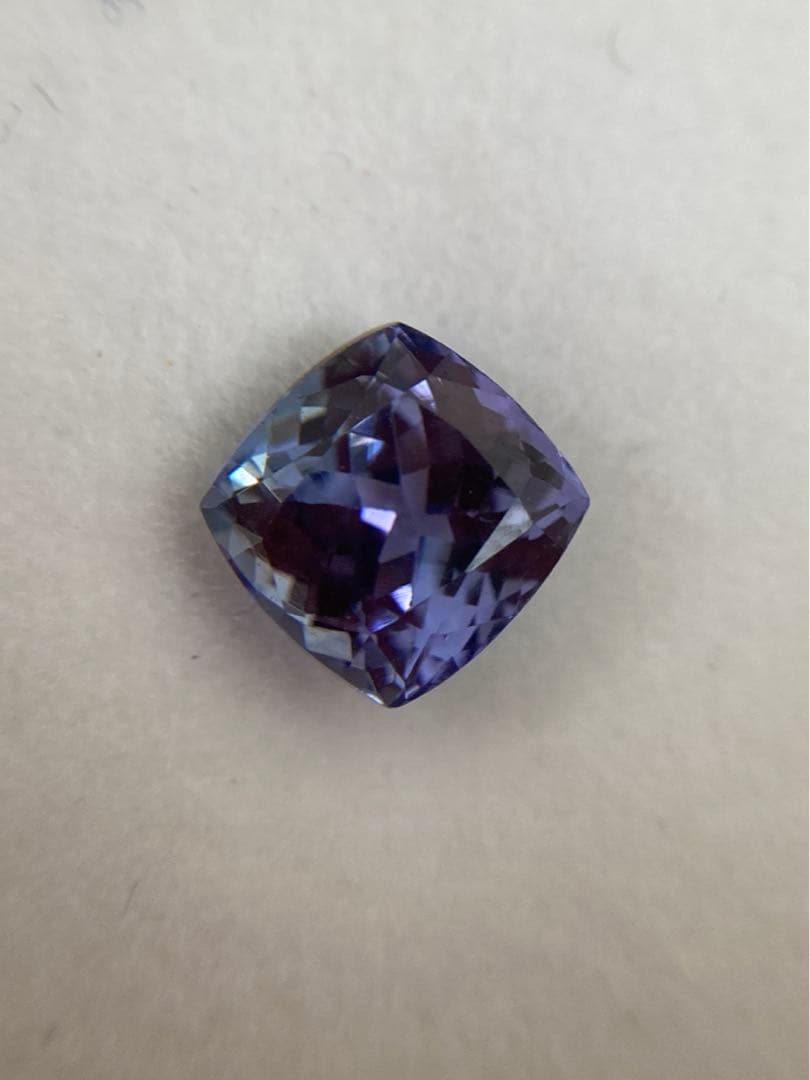 バイカラーゾイサイト　ルース　2.27ct