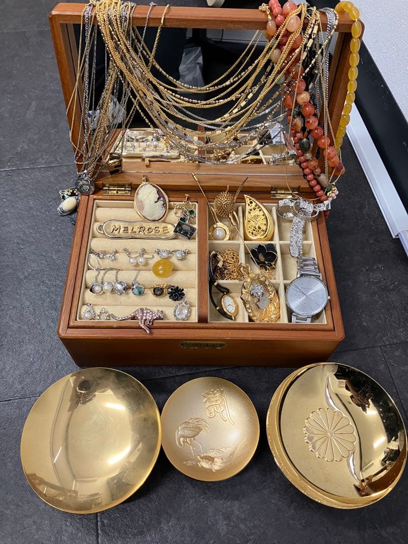 遺品整理 指輪 ネックレス イヤリング 腕時計　ブローチ カフス 金盃 2026年最新】Yahoo!オークション -遺品整理(アクセサリー、時計)の中古