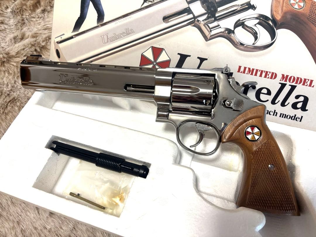 激レア】アンブレラ マグナムリボルバー 8インチ バイオハザード