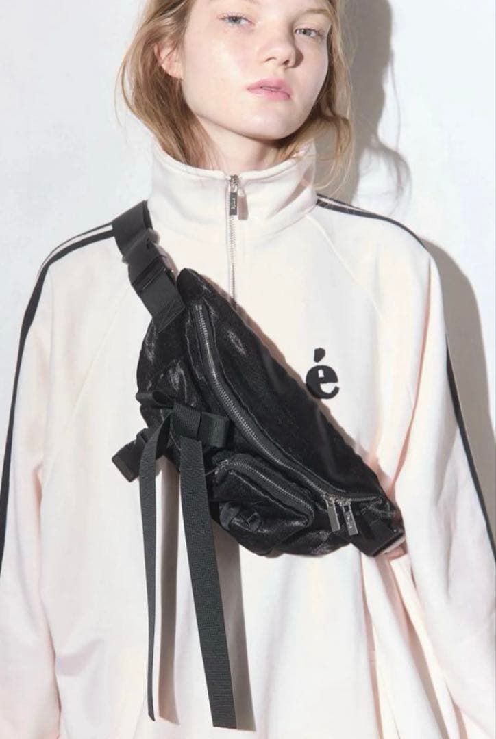 エピヌ épine é ribbon satin 2way body bag