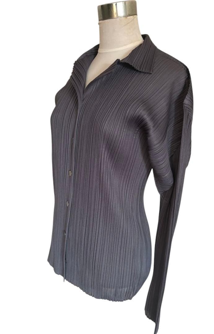 《美品》 プリーツプリーズ 長袖 カーディガン シャツ 3（L相当）ダークグレイ