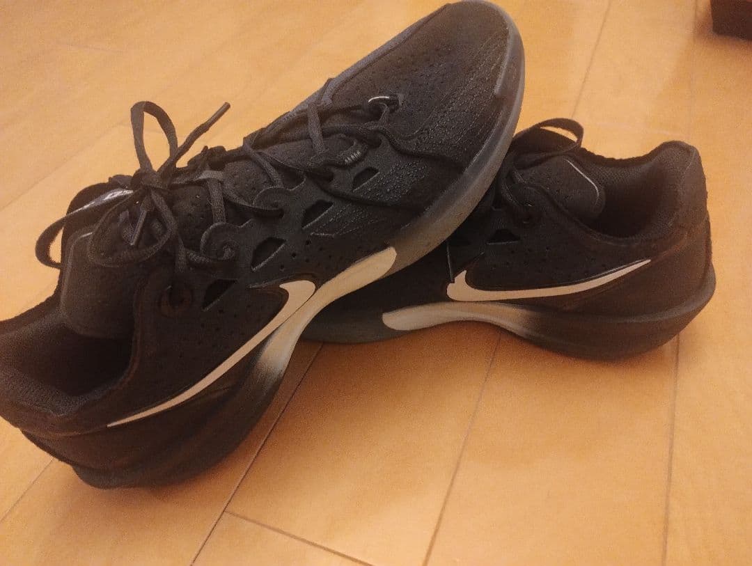Nike G.T. カット3 28.5cm　3回のみ室内使用【週末限定値下げ】