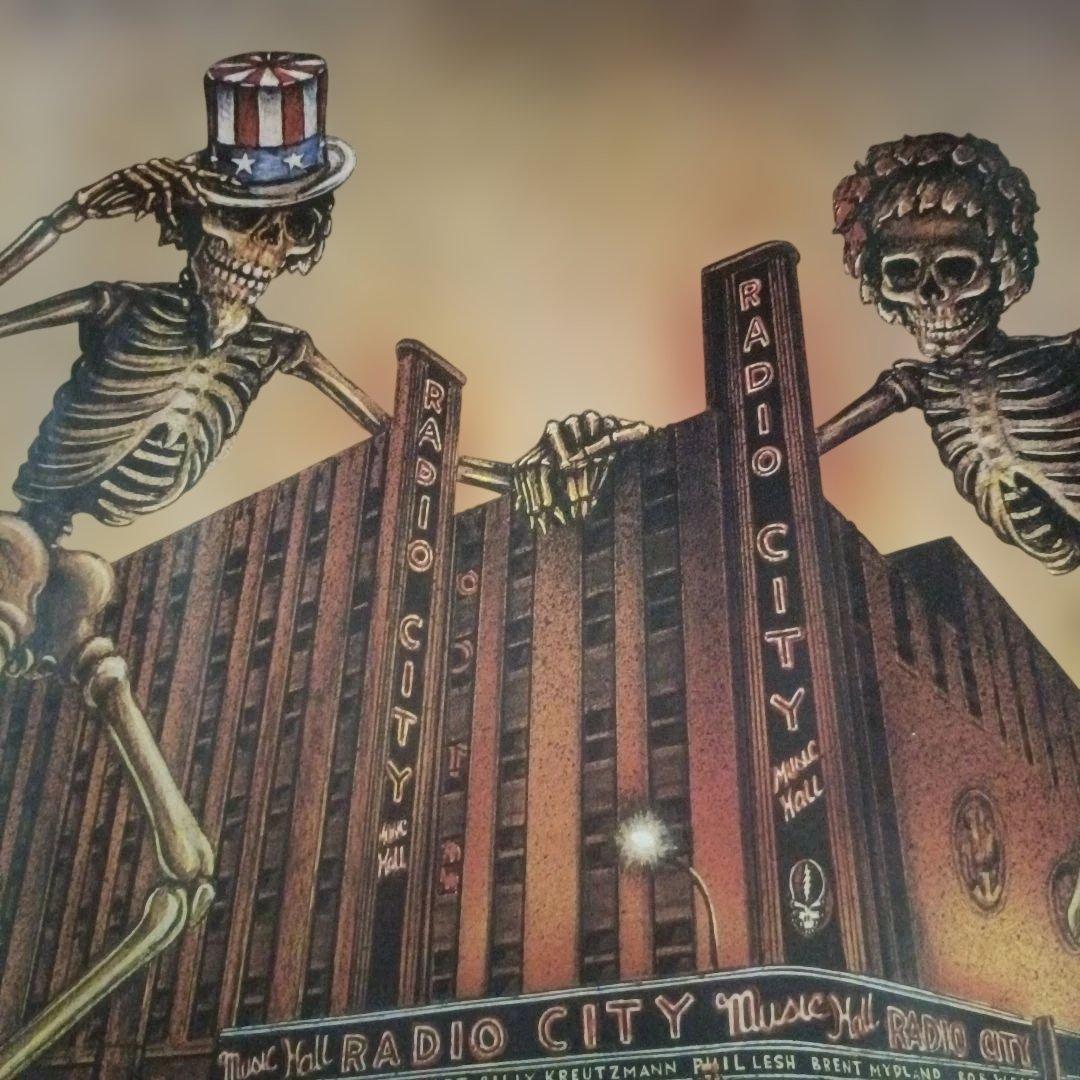 GRATEFUL DEAD 1980 ポスター ラジオシティ・ミュージックホール Amazon.co.jp: GRATEFUL DEAD レプリカ ラジオシティ ミュージック