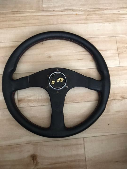 モモ momo TYP D35/KBA 70116 ステアリング ブラック - メルカリ