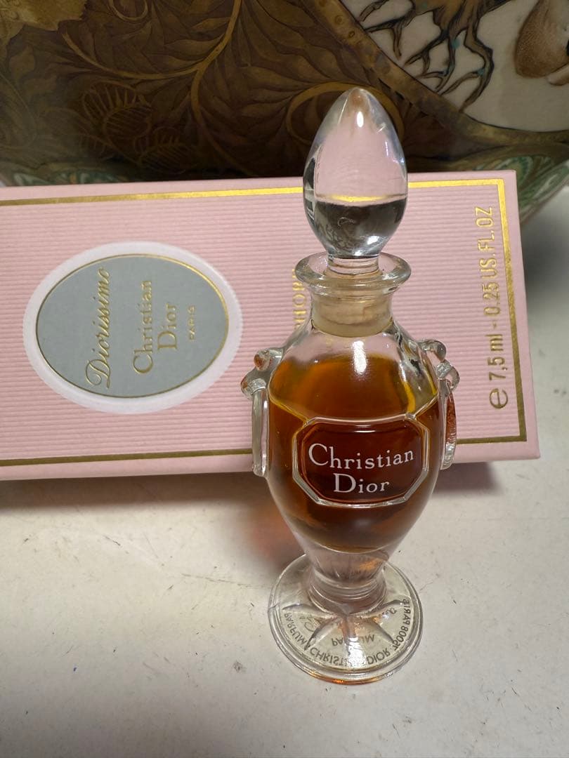 ディオール AMPHORE DE PARFUM 吉沢亮がカンヌでまとう ディオール「ディオリビエラ」と「テ カシミア