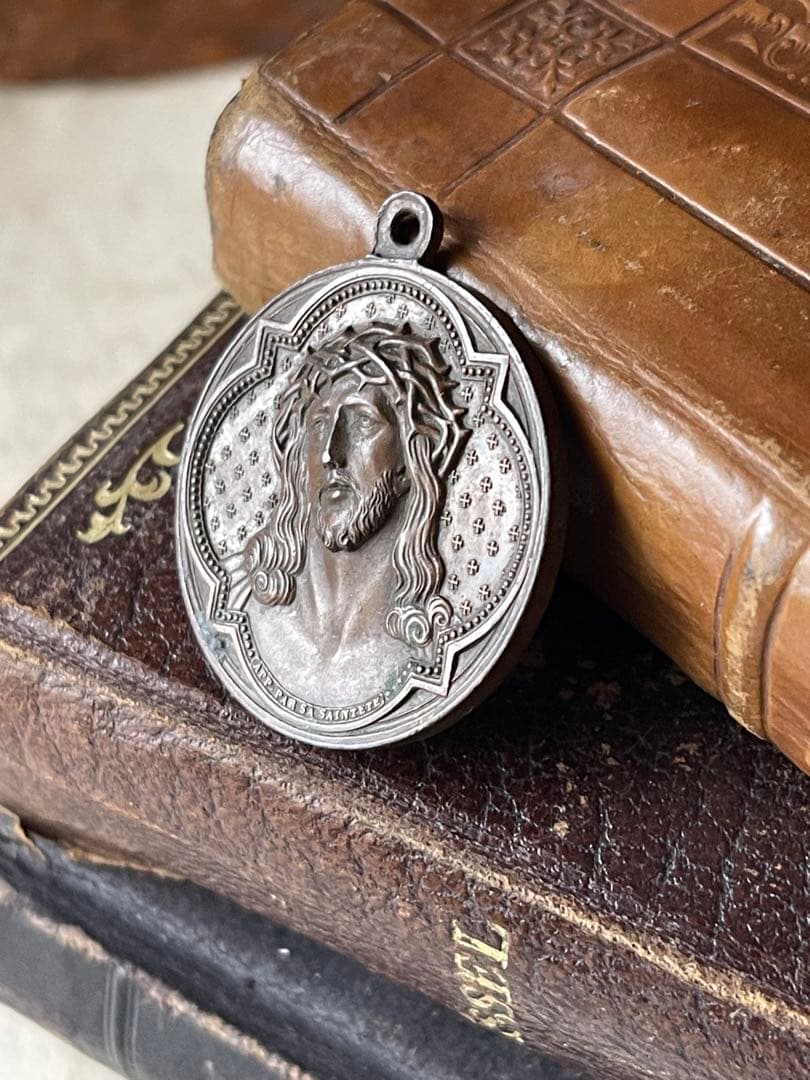 ブロンズアンティークメダイ キリスト 荊の冠