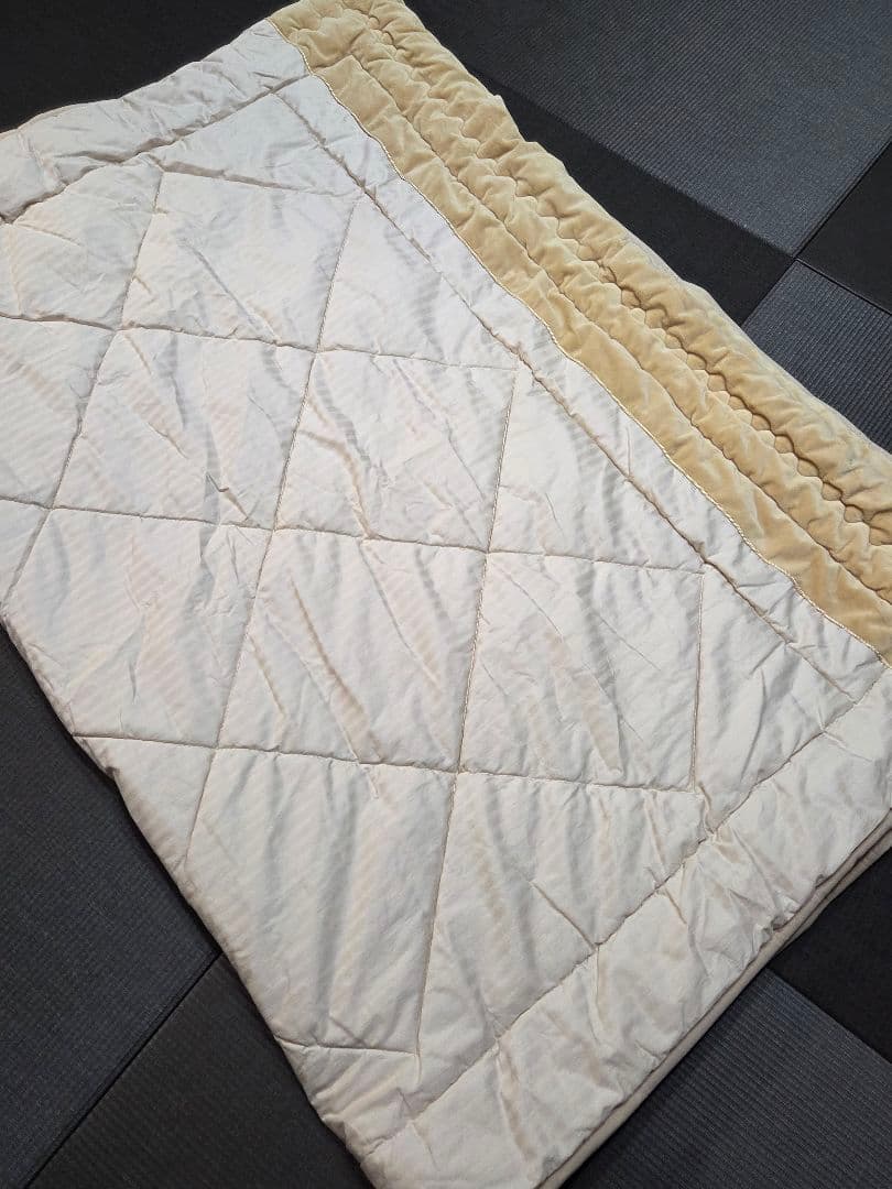 新 モデル家具・インテリア - プラチナウエーブ シングルサイズ