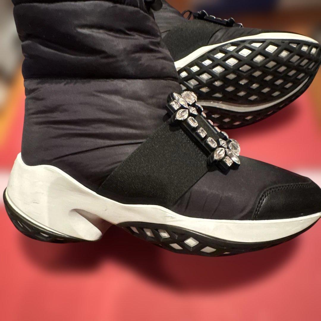 ロジェヴィヴィエ ヴィヴ ラン スノーブーツ 35 ハーフ黒