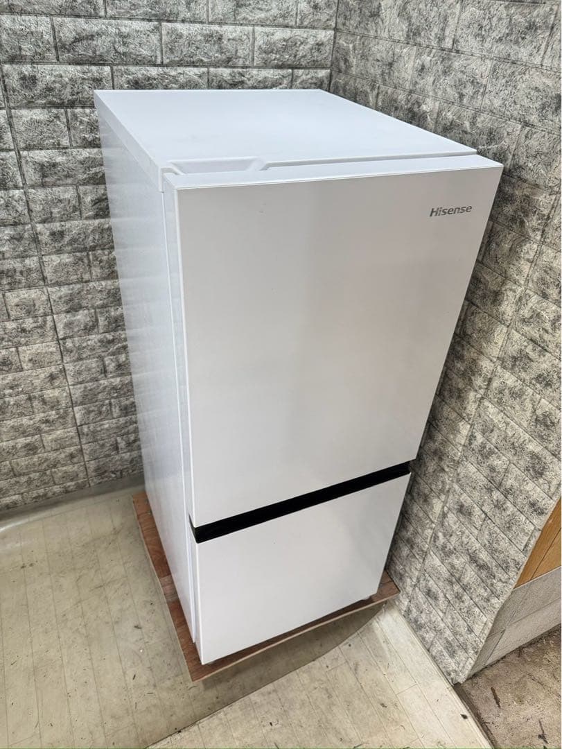 大阪送料無料☆3か月保障付き☆冷蔵庫☆ハイセンス☆HR-D1304☆R-810