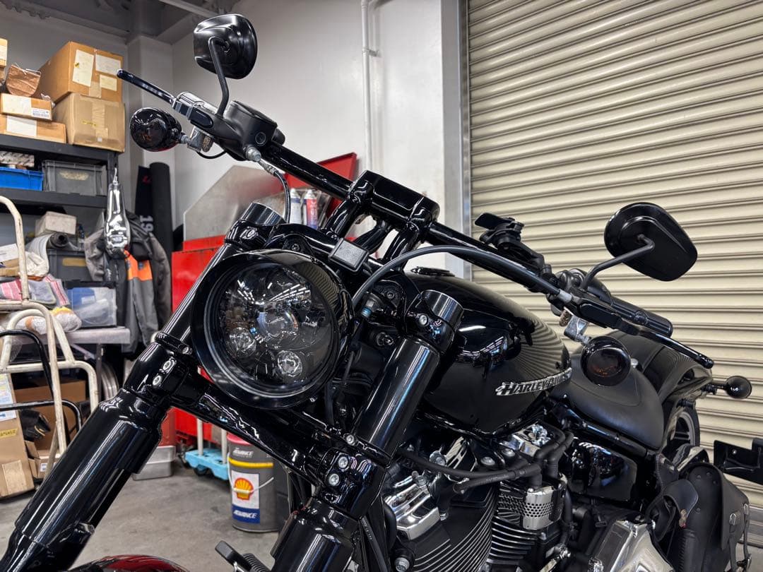 TRIJYA 砲弾型ヘッドライトハウジング ハーレーブレイクアウト - メルカリ