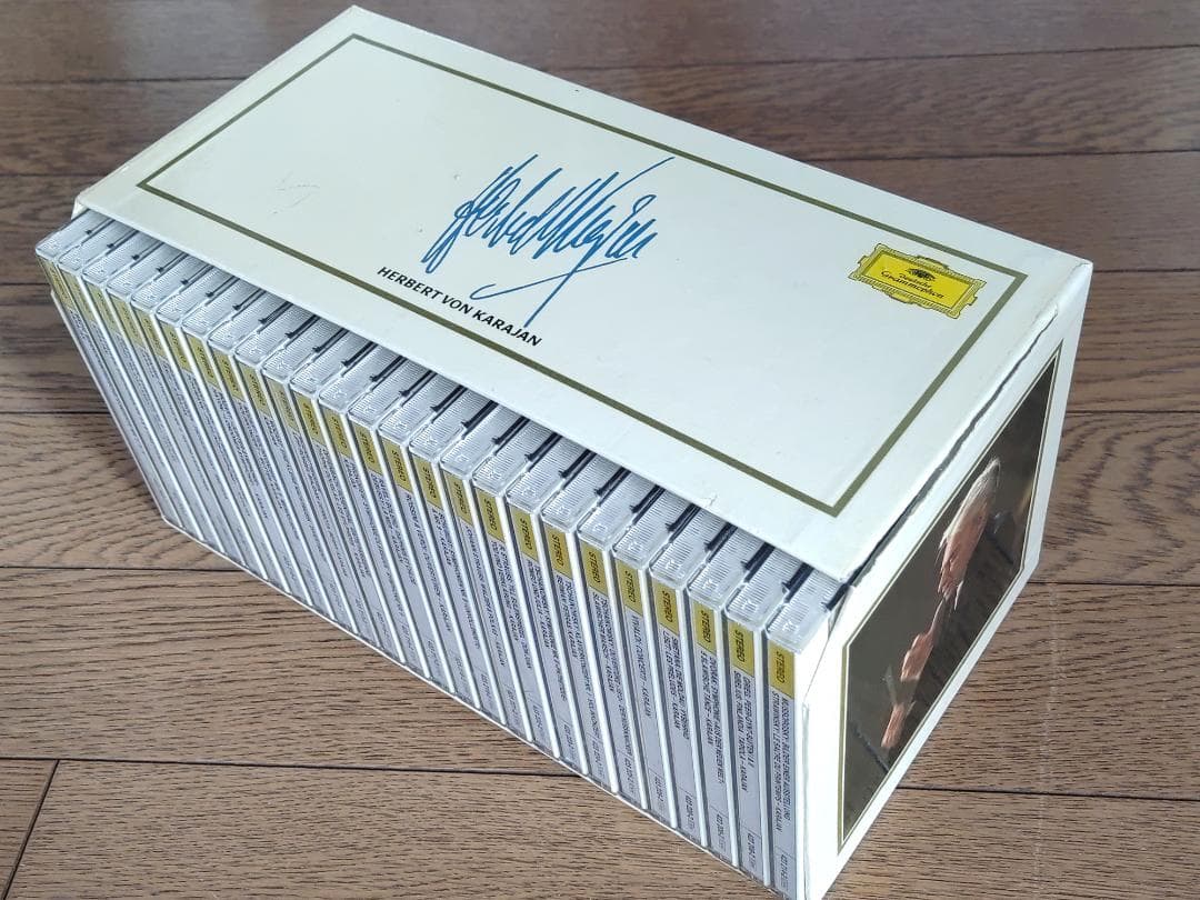 カラヤン エディション 100マイスター CDｘ25枚ボックスセット Amazon.co.jp: ヘルベルト・フォン・カラヤン / オフィシャル・リ