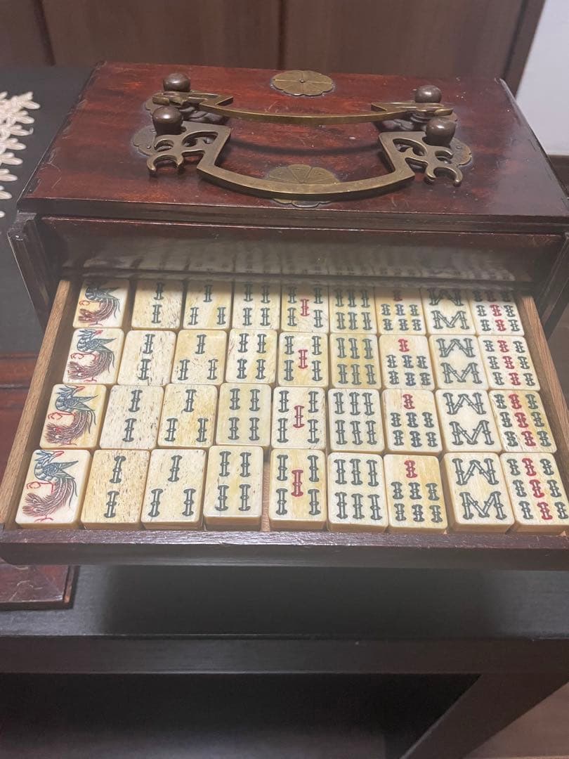 超レア超レトロ木製麻雀箱 伝統時代モノ&麻雀牌 ※骨牌背