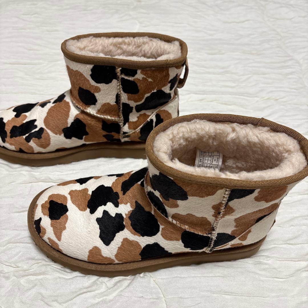 UGG Classic Mini Cow Print 牛柄 ムートンブーツ