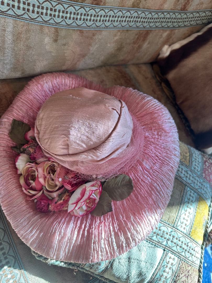 美品⭐︎フラワー装飾付きピンクハット