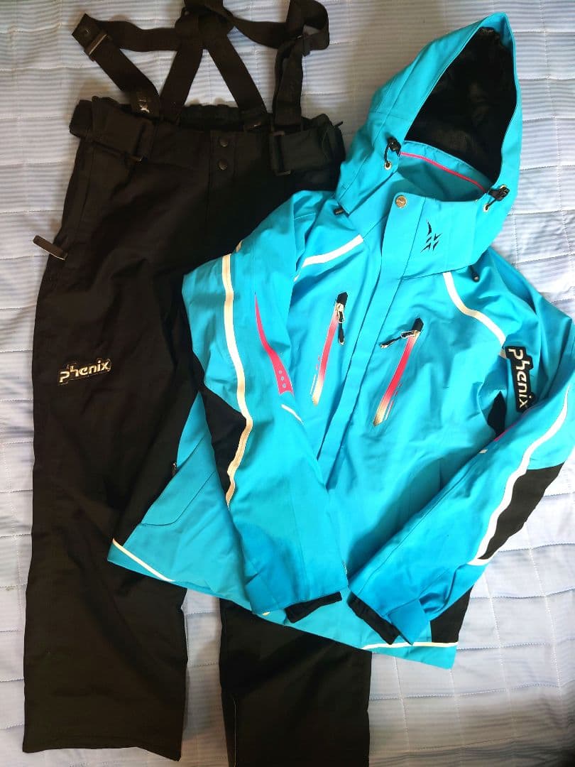 美品Phenix フェニックス☆スキーウェア レディースSサイズ 楽天市場】フェニックス【PHENIX】レディース スキーウェア 上下セット