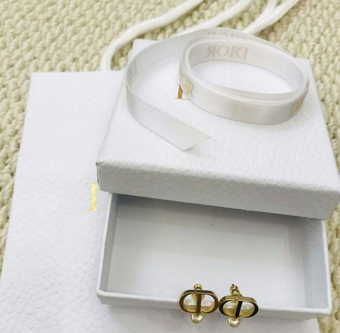 DIOR ディオール CD ピアス 片耳 - メルカリ