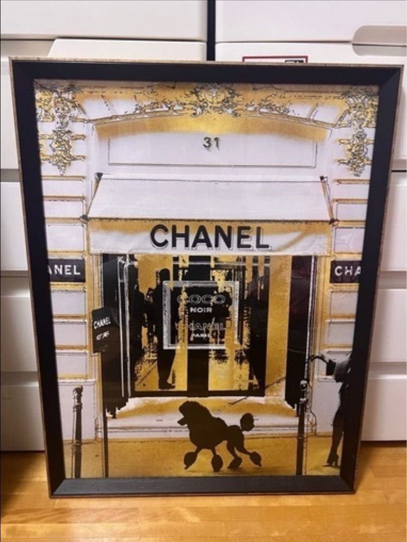 CHANEL アート作品 店舗外観 9層からなるビル自体がまるでアート 「シャネル」銀座並木ブティック