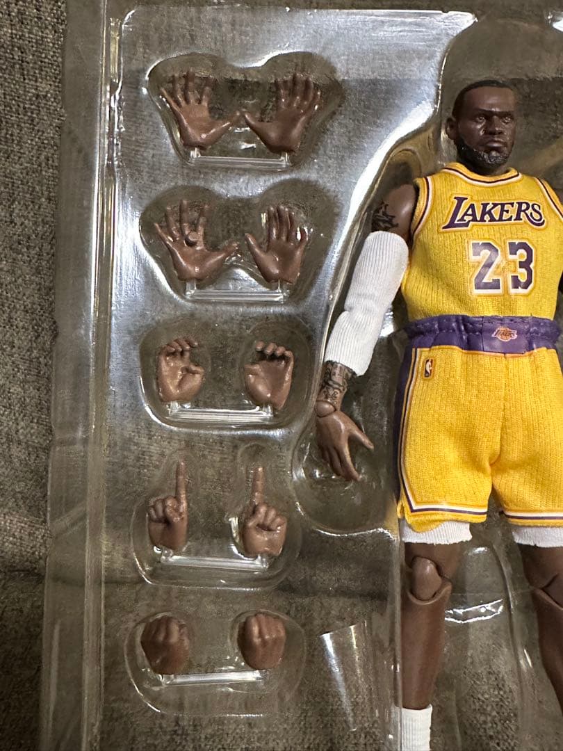 レブロン ジェームス 開封品 中古 フィギュア メディコムトイ バスケ