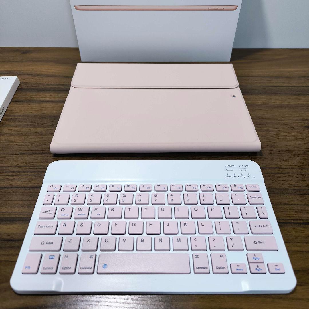 iPad 第8世代 Simフリー 32GB ケースとキーボード、タッチペン - メルカリ