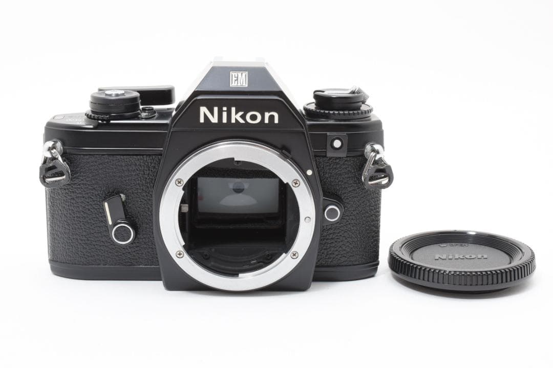 美品 NIKON ニコン EM フィルムカメラ モルト新品交換済 M837 - メルカリ