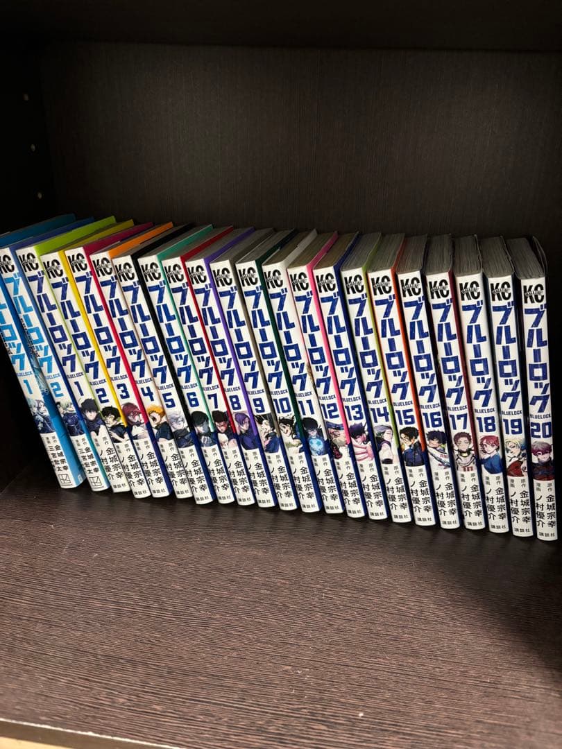た*お様 【一度読みのみ・美品】ブルーロック 1巻〜35巻