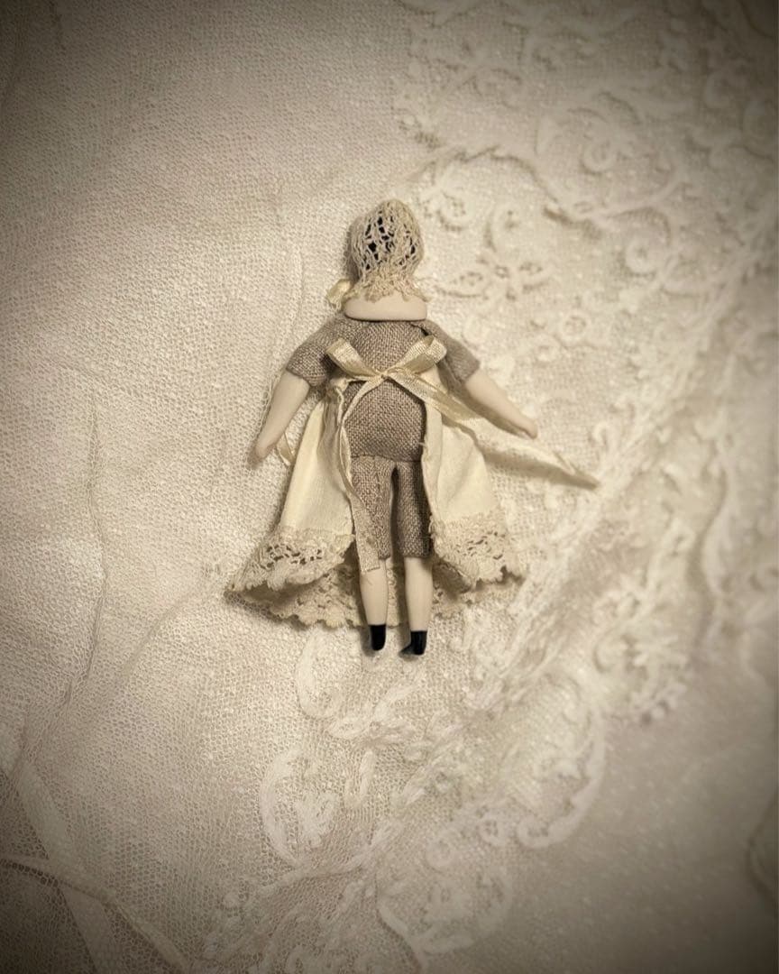 チャイナヘッドドール極小*パリアンドール*ミニチュア8.7cm*センター