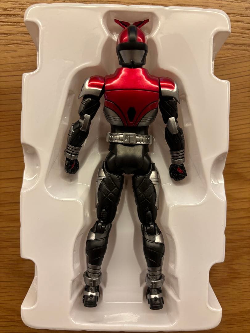 S.H.Figuarts 真骨彫製法 仮面ライダーカブト ライダーフォーム