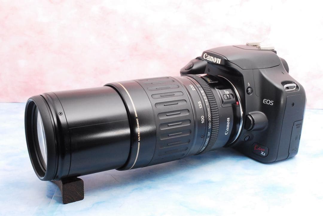 Canon Kiss X2☆一眼レフカメラ☆超望遠レンズ付Wレンズ☆S数少