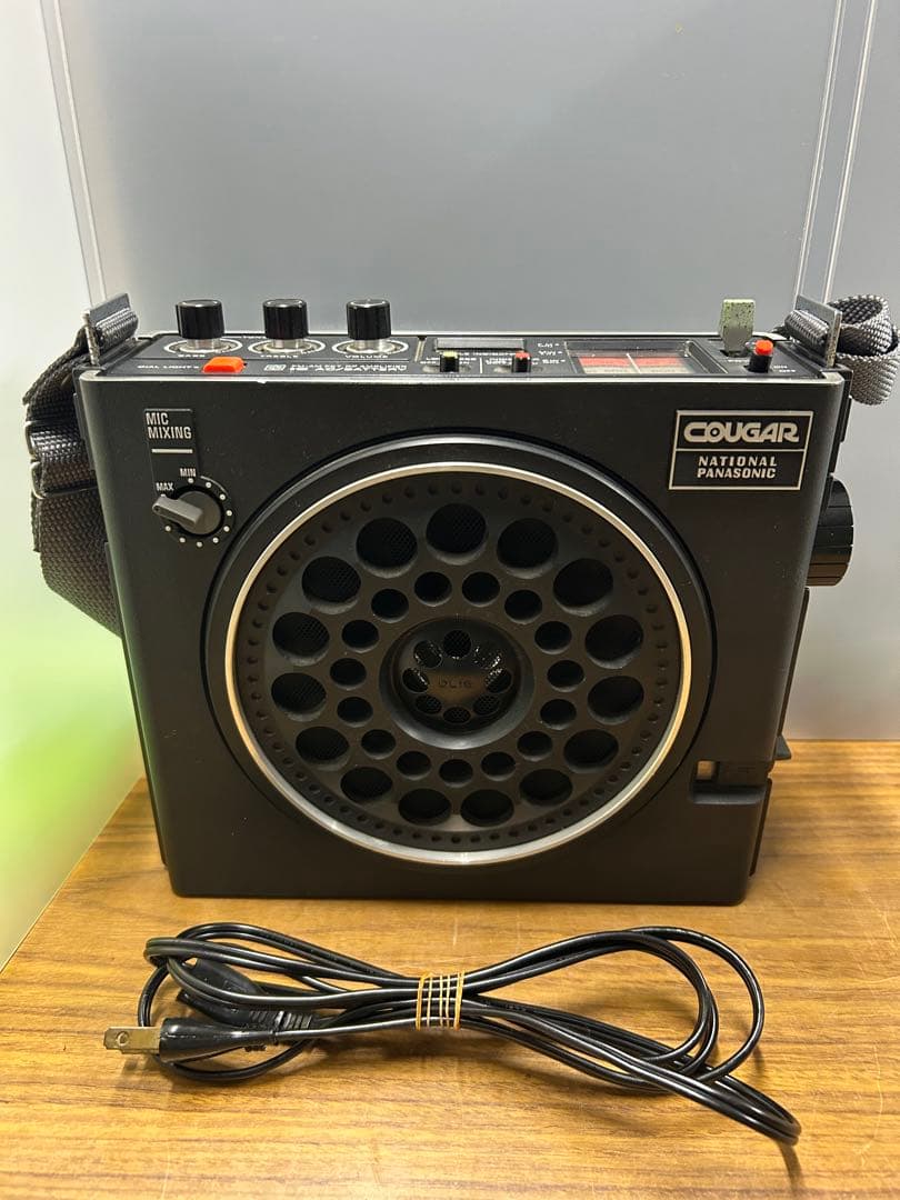 Panasonic COUGAR ラジオ　RF-888 ジャンク扱い National Panasonic RF888 Cougar: Big Speaker - YouTube