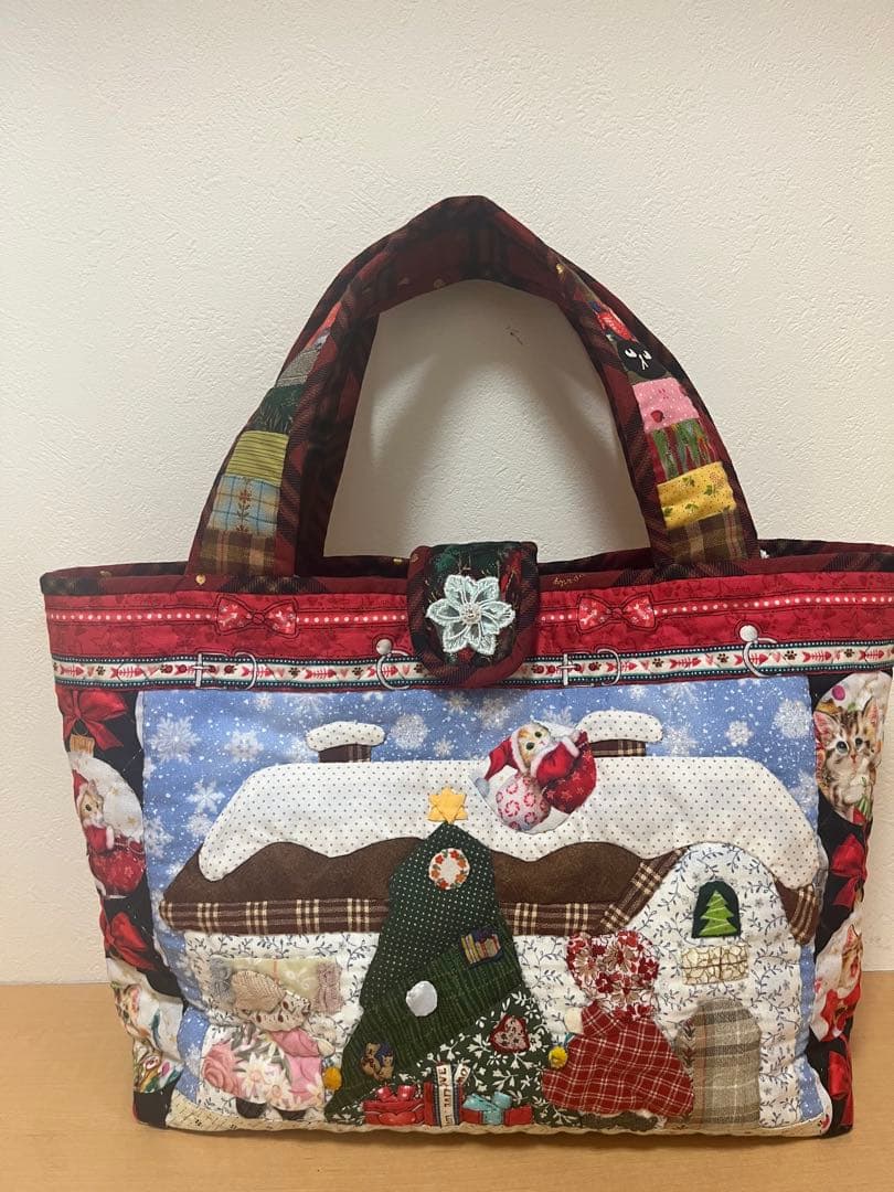 すーちゃんと猫サンタバック 毎年完売する「キットカット ホリデイサンタ」とクリスマス限定“初