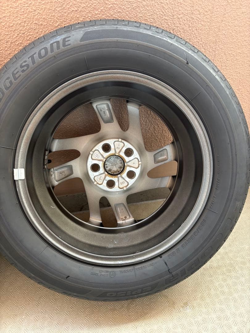 ②トヨタ新型シエンタ純正15インチ アルミ・タイヤ2本セット 185/65R15