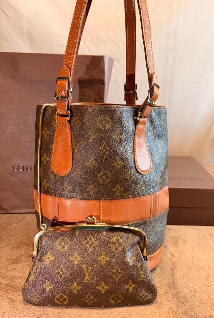 LOUIS VUITTON　ショルダーバッグ　バケツ型　USA製 希少品】上品なバケツバック☆LOUISVUITTON☆ショルダーバッグ (Louis