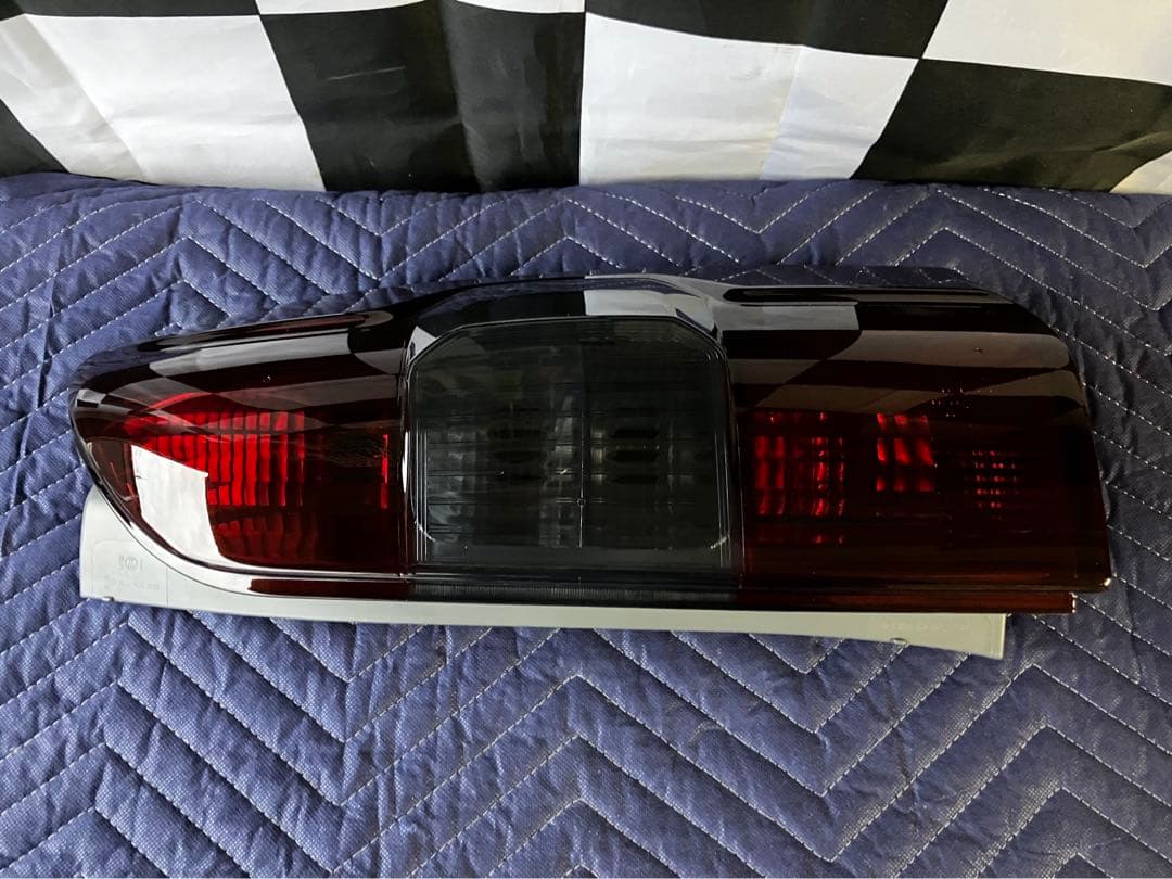 トヨタ 160 プロボックス純正テール サクシード 左右テールランプ