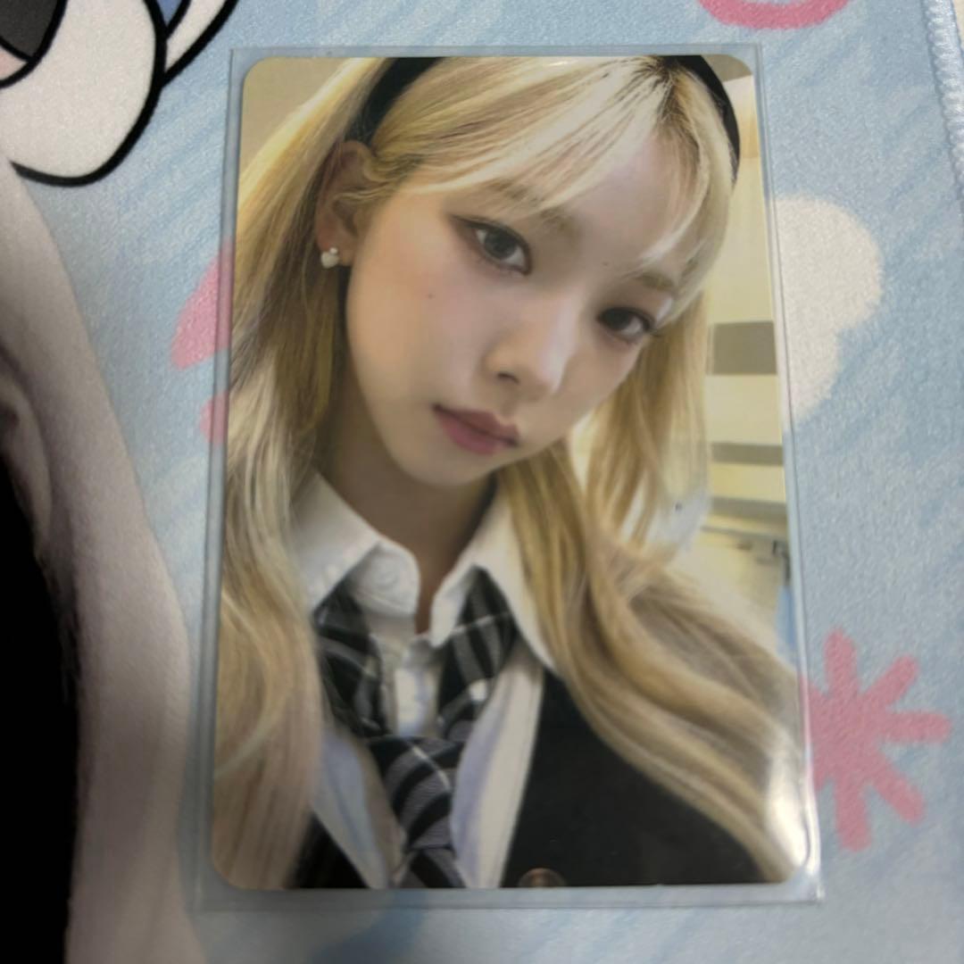 aespa カリナ MY WORLD ジップアップフーディー パーカー トレカ