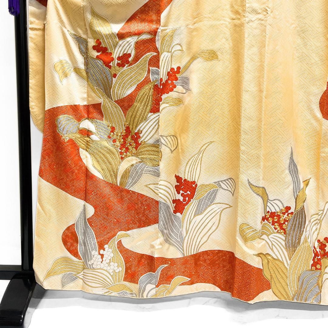 振袖 金駒刺繍 金彩 南天 百合 流水 紗綾形 成人式 着物 124b d ms