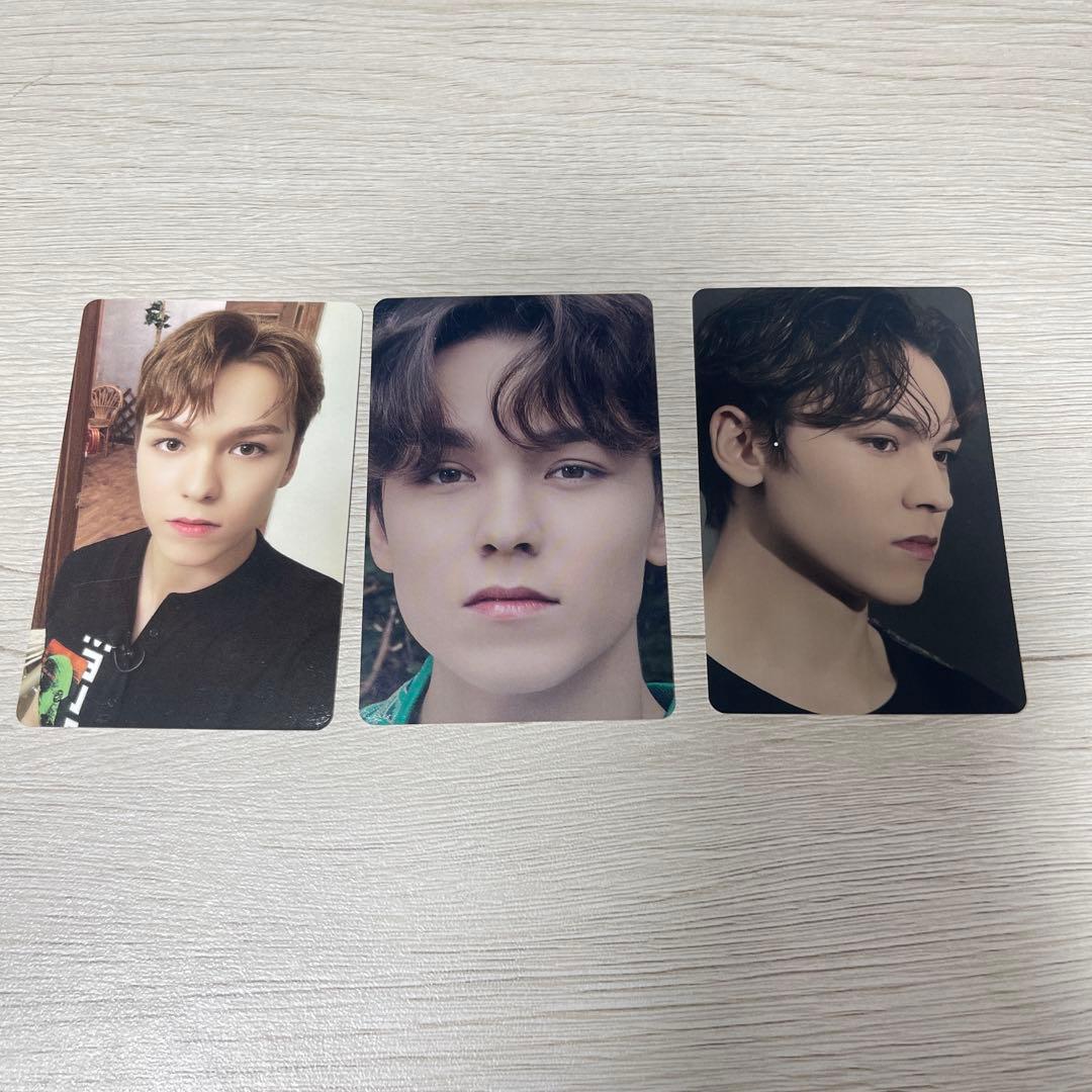 バーノン トレカサイン付き - メルカリ