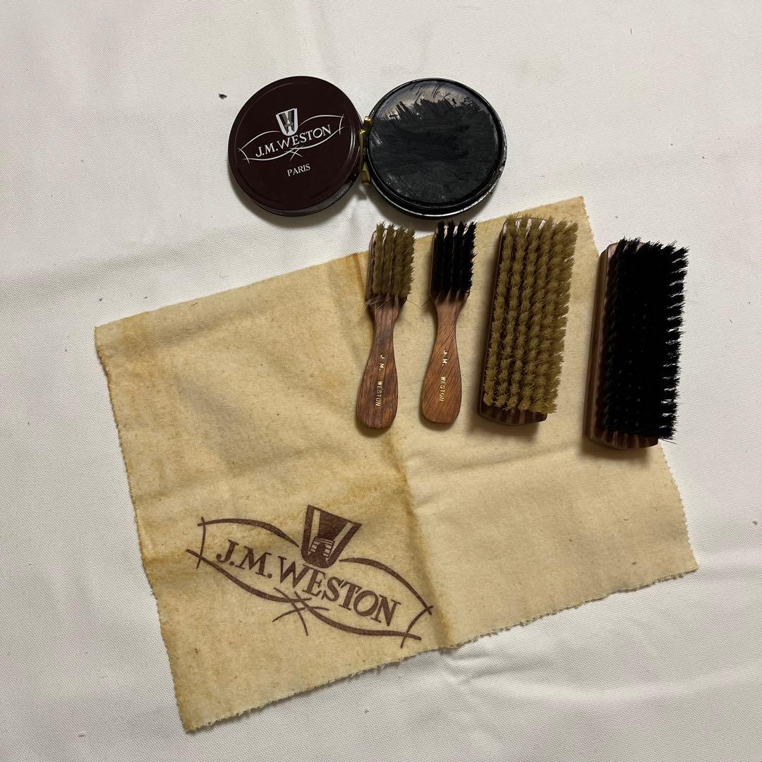 希少品】【J.M. WESTON】靴磨きセット（ケース入り） - メルカリ
