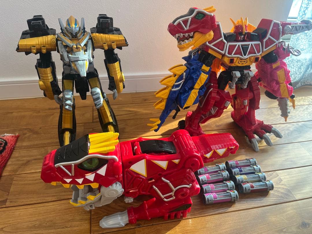 獣電戦隊キョウリュウジャー DXキョウリュウジン 獣電池付属　セット Amazon | BANDAI 獣電戦隊キョウリュウジャー 獣電竜大集合 獣電池