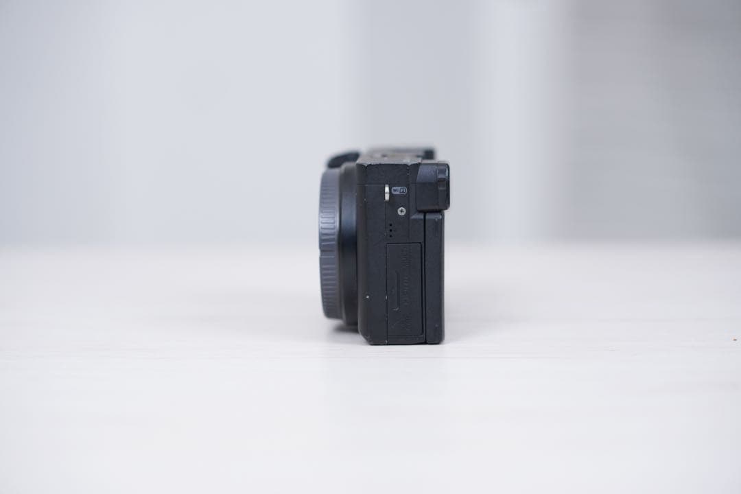 シャッター1250回】SONY α6400 a6400 ミラーレス一眼カメラ