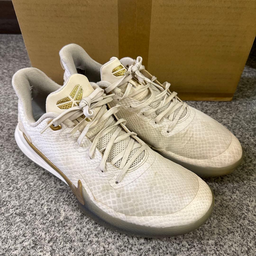 NIKE KOBE マンバフォーカス 29.5 白金 バスケットシューズ - メルカリ