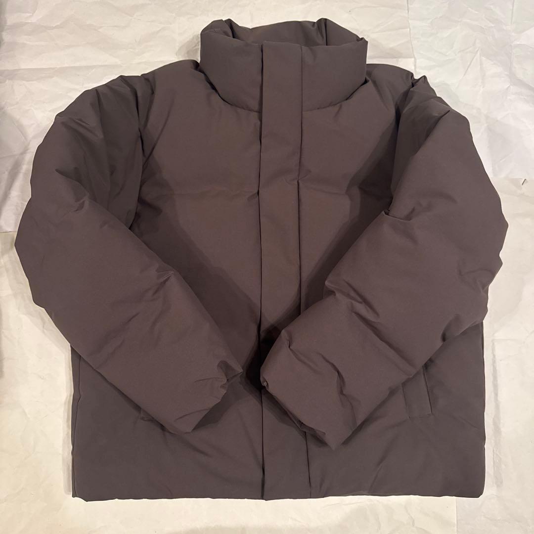 ユニクロ 新品未使用タグ付き シームレスダウンジャケット(ダーク