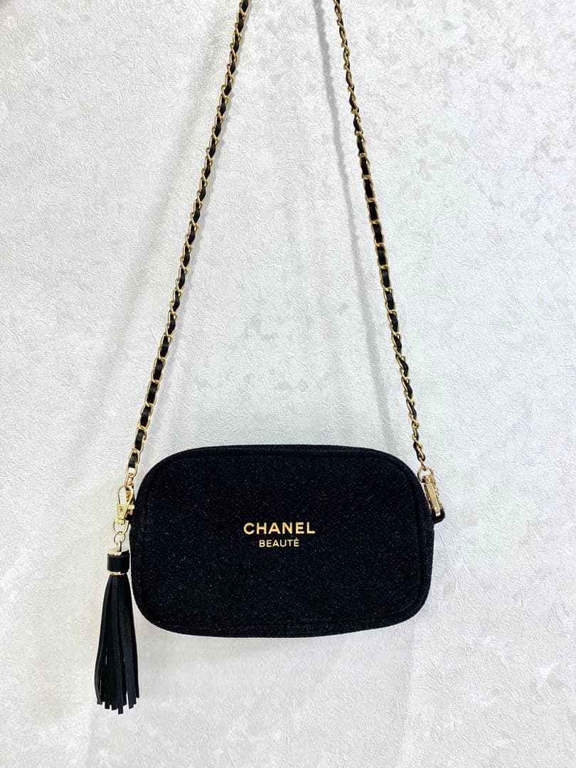 CHANEL ノベルティ ショルダーバッグ【チャーム&タッセル】 - メルカリ