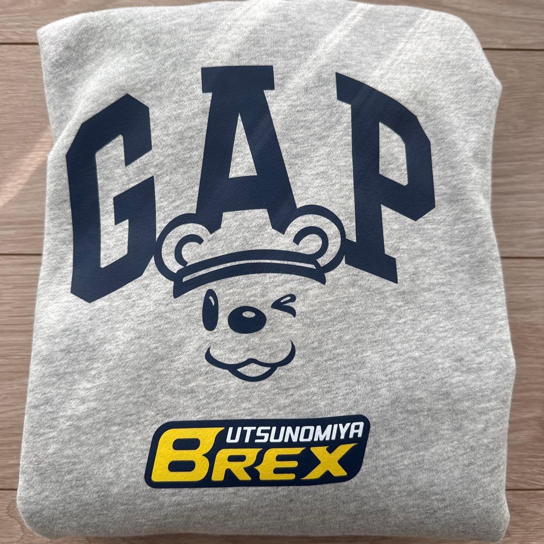 宇都宮BREX GAPコラボパーカーL ブレッキー ステッカー付 - メルカリ