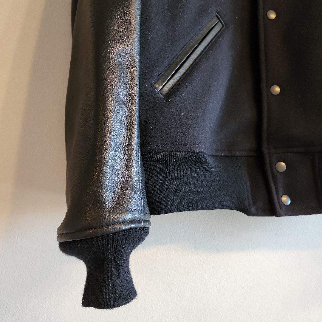 COMOLI × BEAMS バーシティジャケット スタジャン - メルカリ