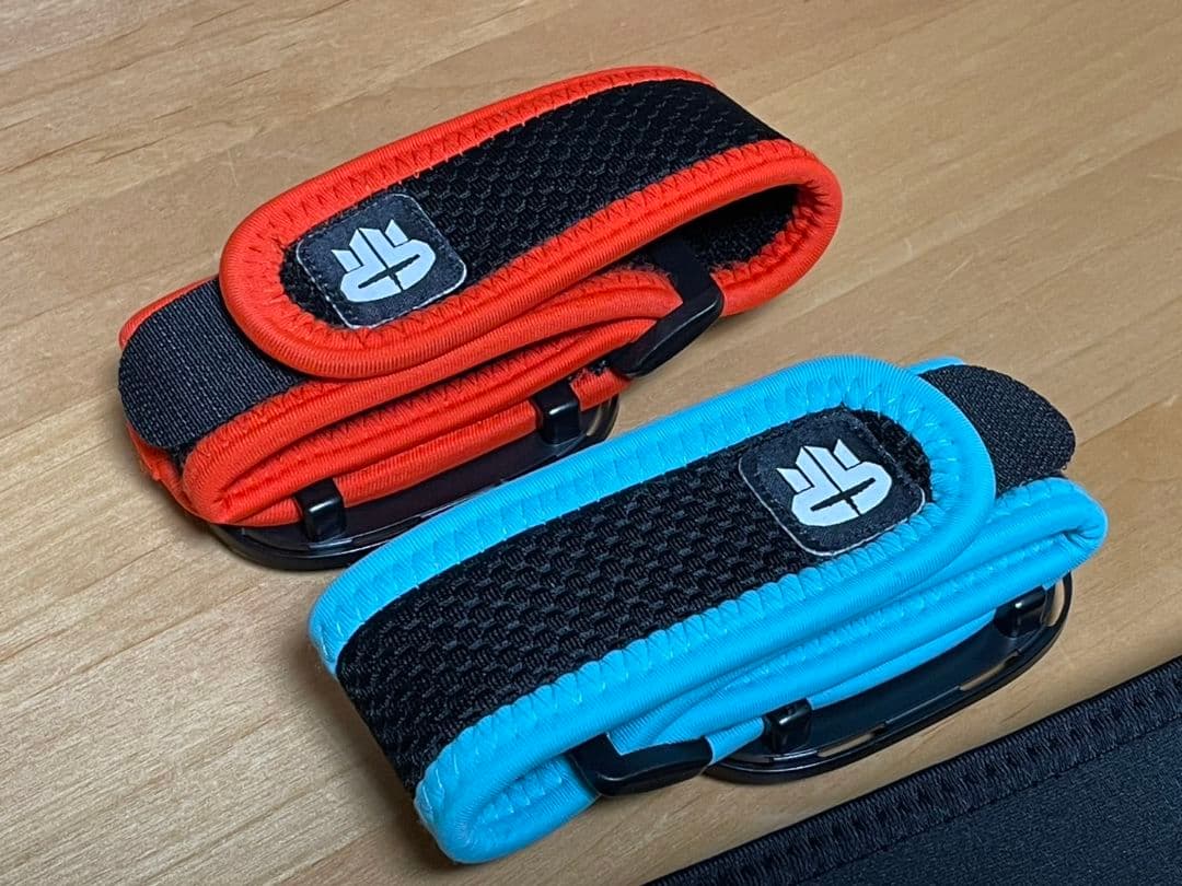 VIVE Ultimate Tracker 3+1 Kit 公式ストラップ付