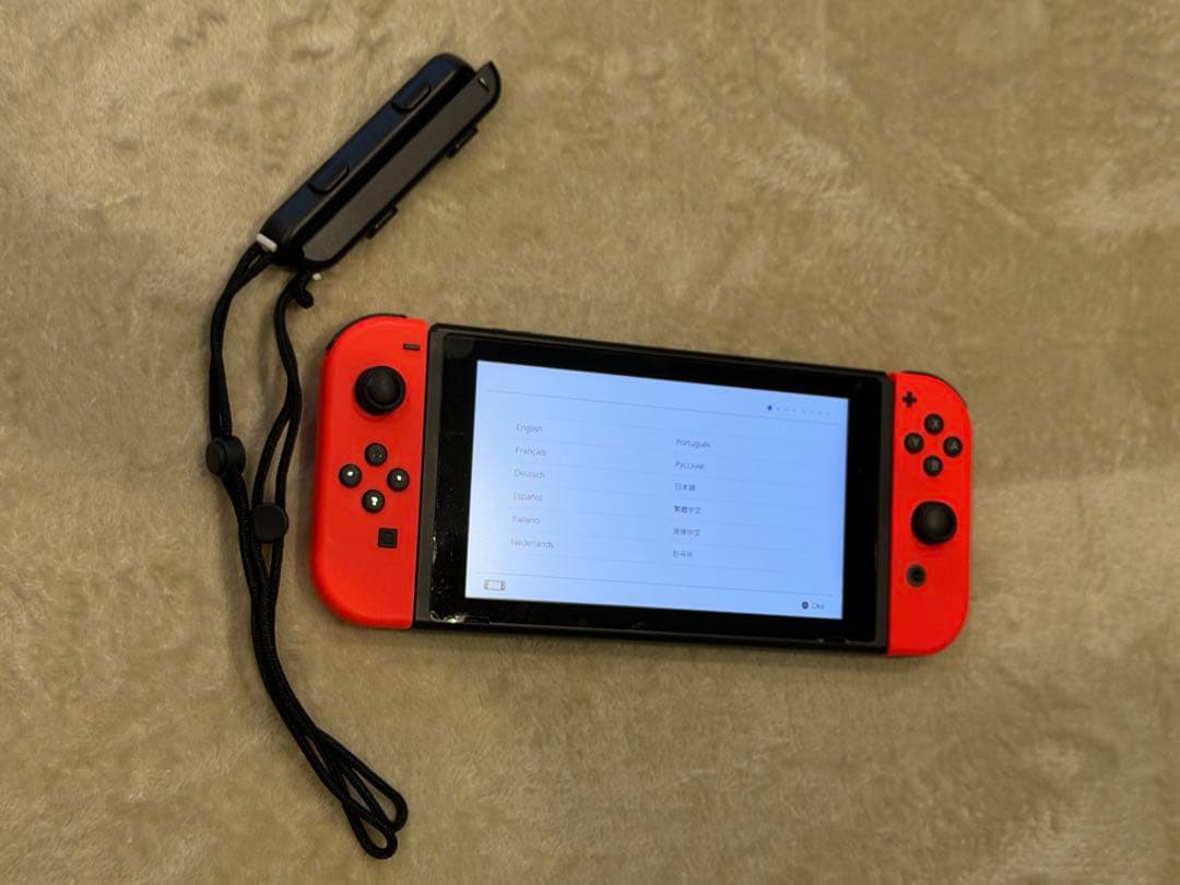 Nintendo Switch 本体 赤ストラップ付き Amazon.co.jp: 【任天堂純正品】Joy-Conストラップ ネオンレッド : ゲーム