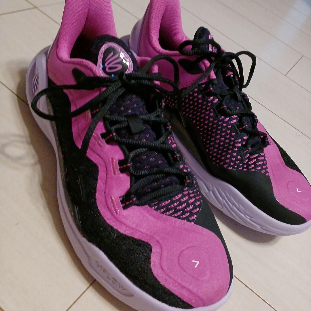 専用本日中にご購入下さいカリー11バスケットボールシューズ ピンク