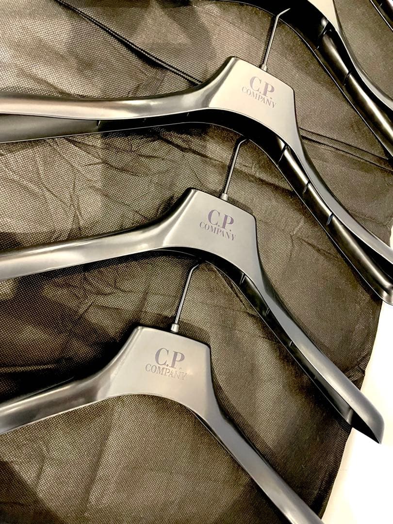 C.P.COMPANY シーピーカンパニーハンガー イタリアMAINETTI製